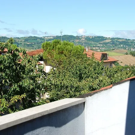 Bianco Nuvola Bed & Breakfast 3*